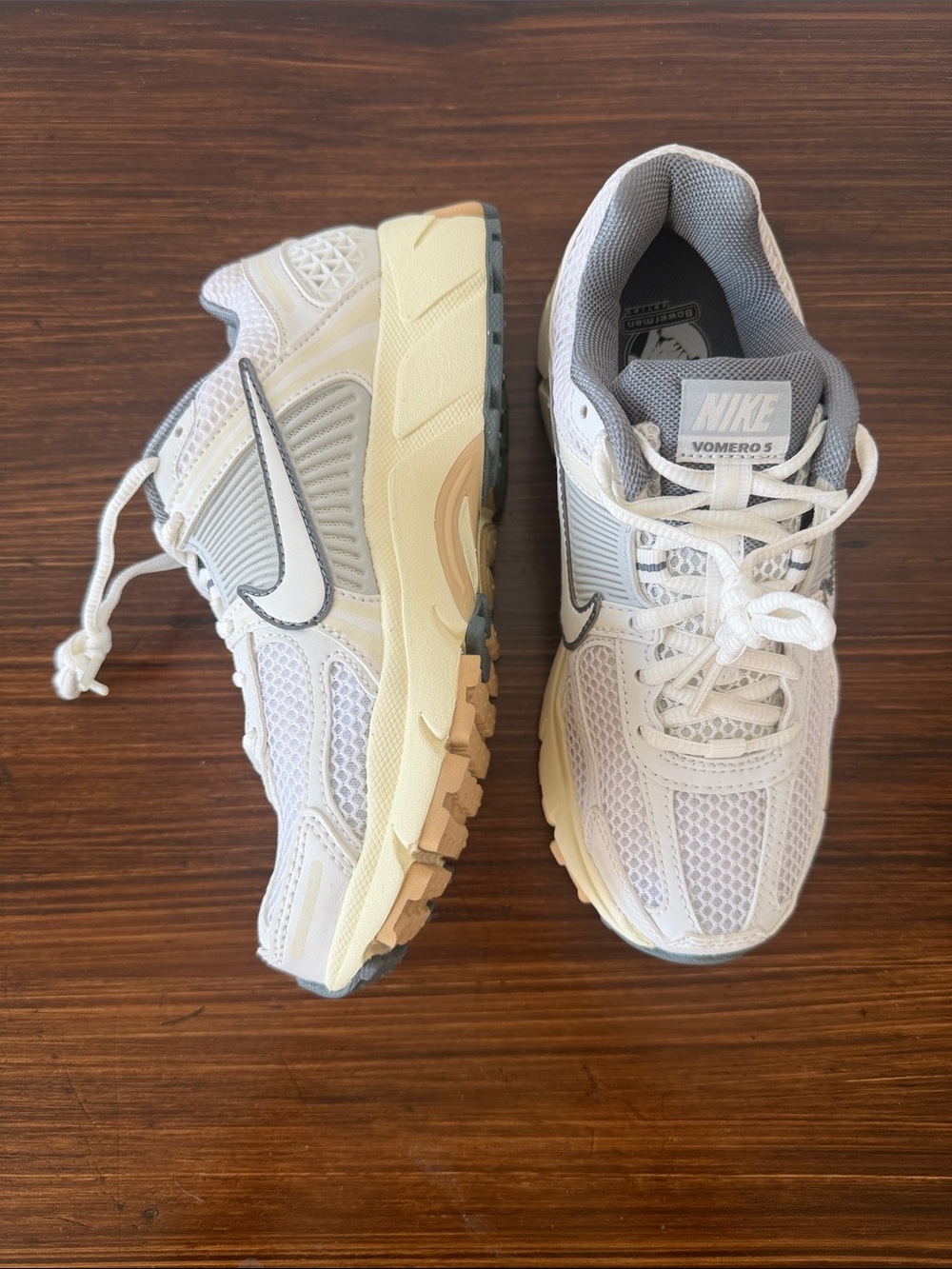 Nike Kids Vomero 5 Sneakers in White and Cream